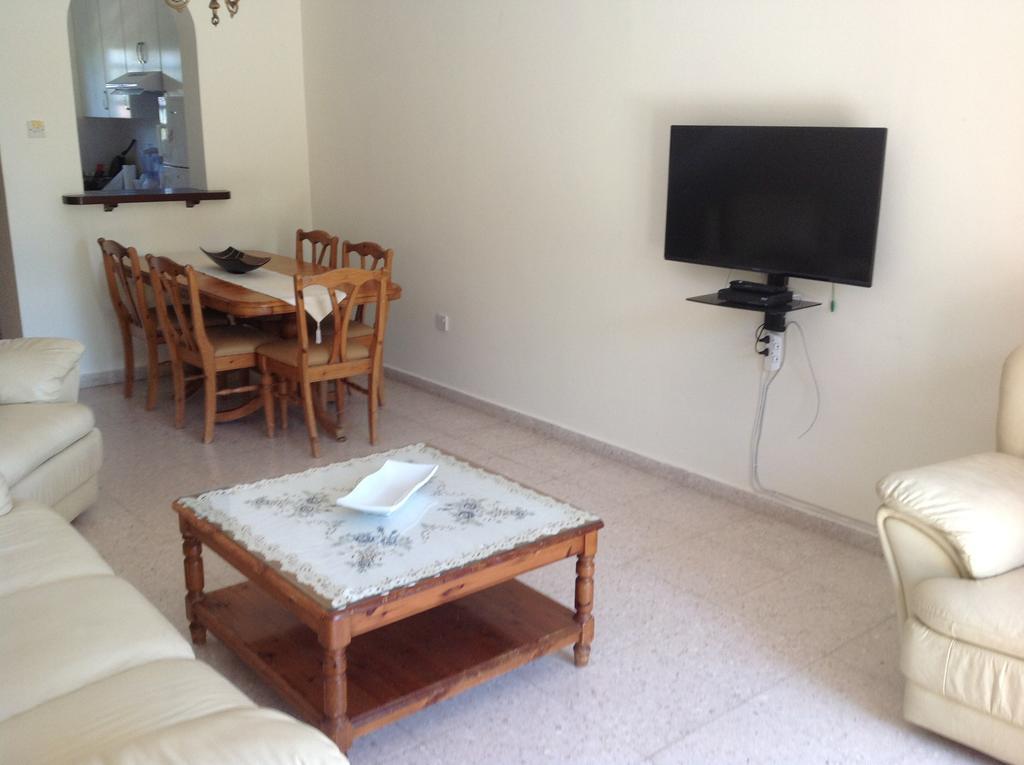 Paphos Townhouse Villa Bagian luar foto