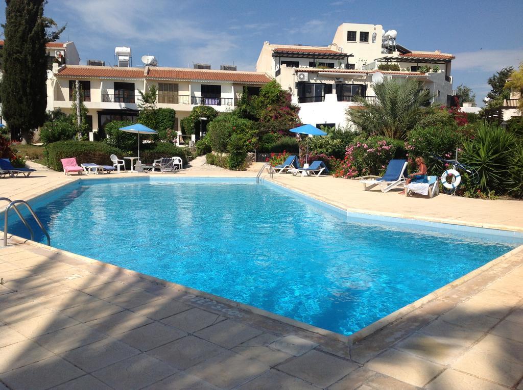 Paphos Townhouse Villa Bagian luar foto